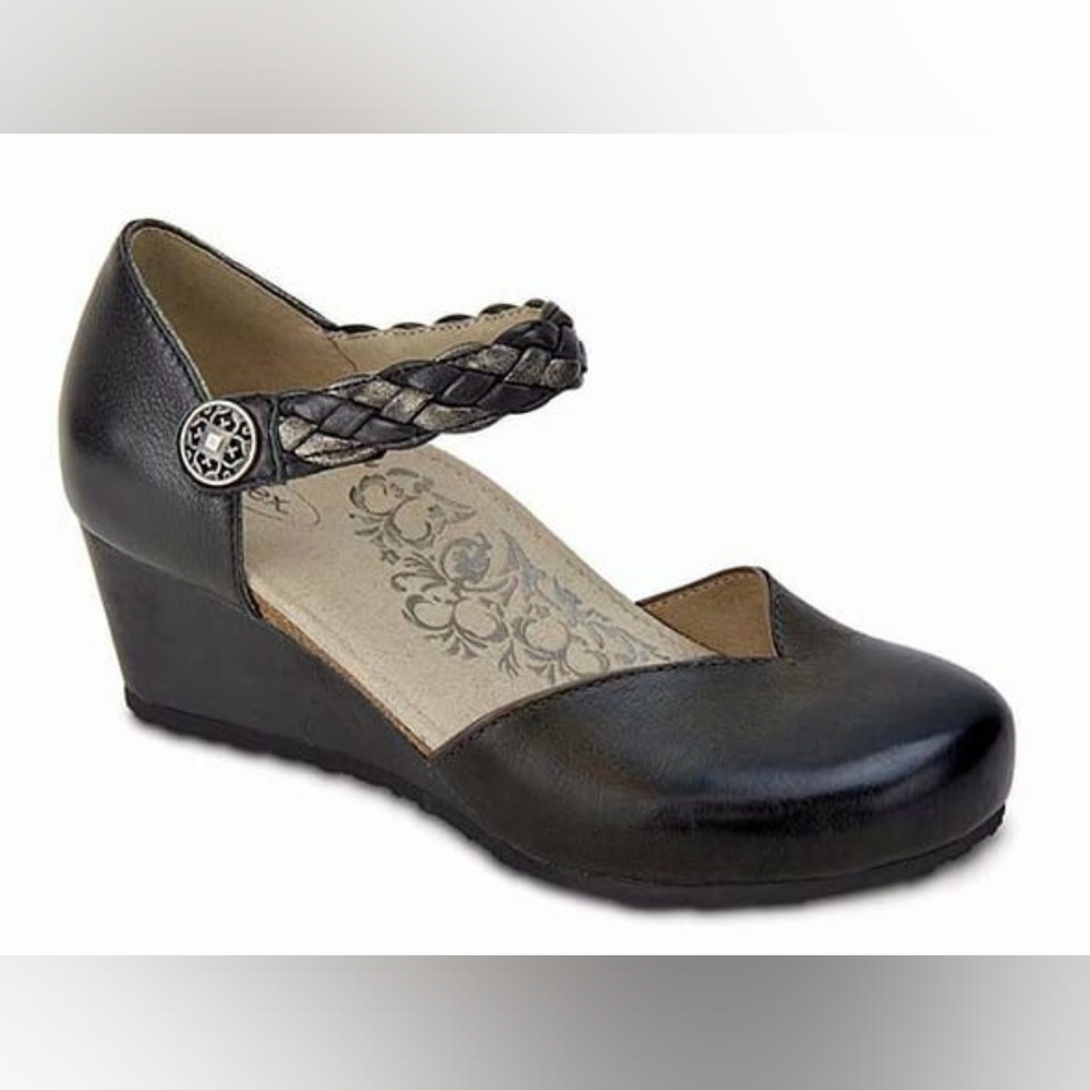 Aetrex - Mia | Black Leather Wedge 37 (fit like 38 or 7.5)